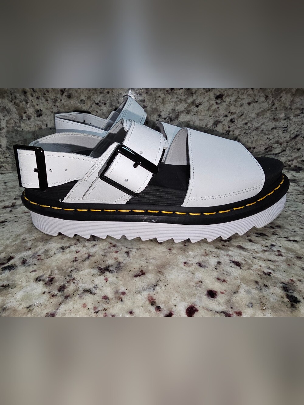 Dr. Martens Voss White Leather Sandals Sz 9 - Picture 2 of 13